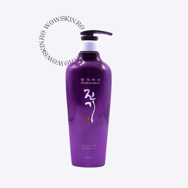 Șamponul vitalizant Daeng Gi Meo Ri: Revigorați-vă părul și scalpul cu acest șampon bogat în ingrediente nutritive și revitalizante. Formulat cu extracte tradiționale coreene, acest șampon lucrează pentru a întări rădăcinile părului și a stimula creșterea, lăsând părul mai plin și mai sănătos. Volumul de 500 ml este perfect pentru călătorii sau pentru a testa produsul înainte de a face un angajament pentru dimensiunea completă. Includeți acest șampon Daeng Gi Meo Ri în rutina dvs. de îngrijire a părului